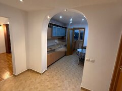 Sector 4, Inchiriere apartament 3 camere   spatios, centrala proprie, parcare